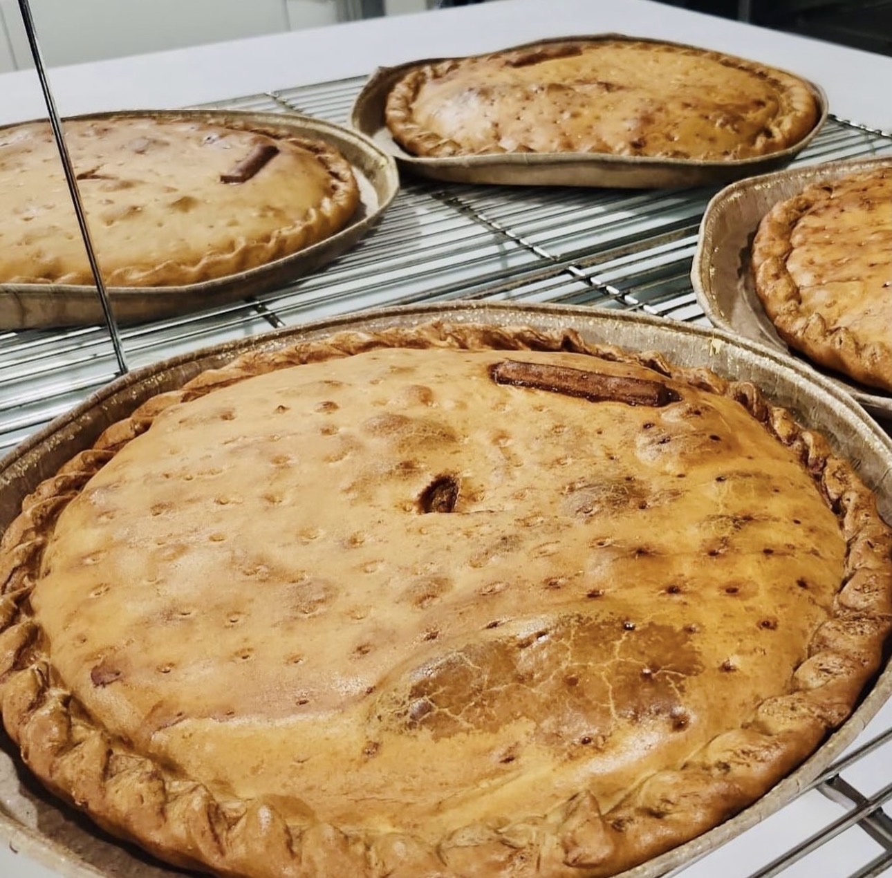 Empanadas artesanas gallegas recién horneadas